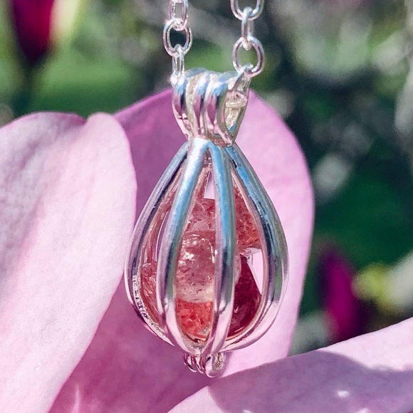 Strawberry Quartz Caged Pendant Necklace - Picture 5 of 8